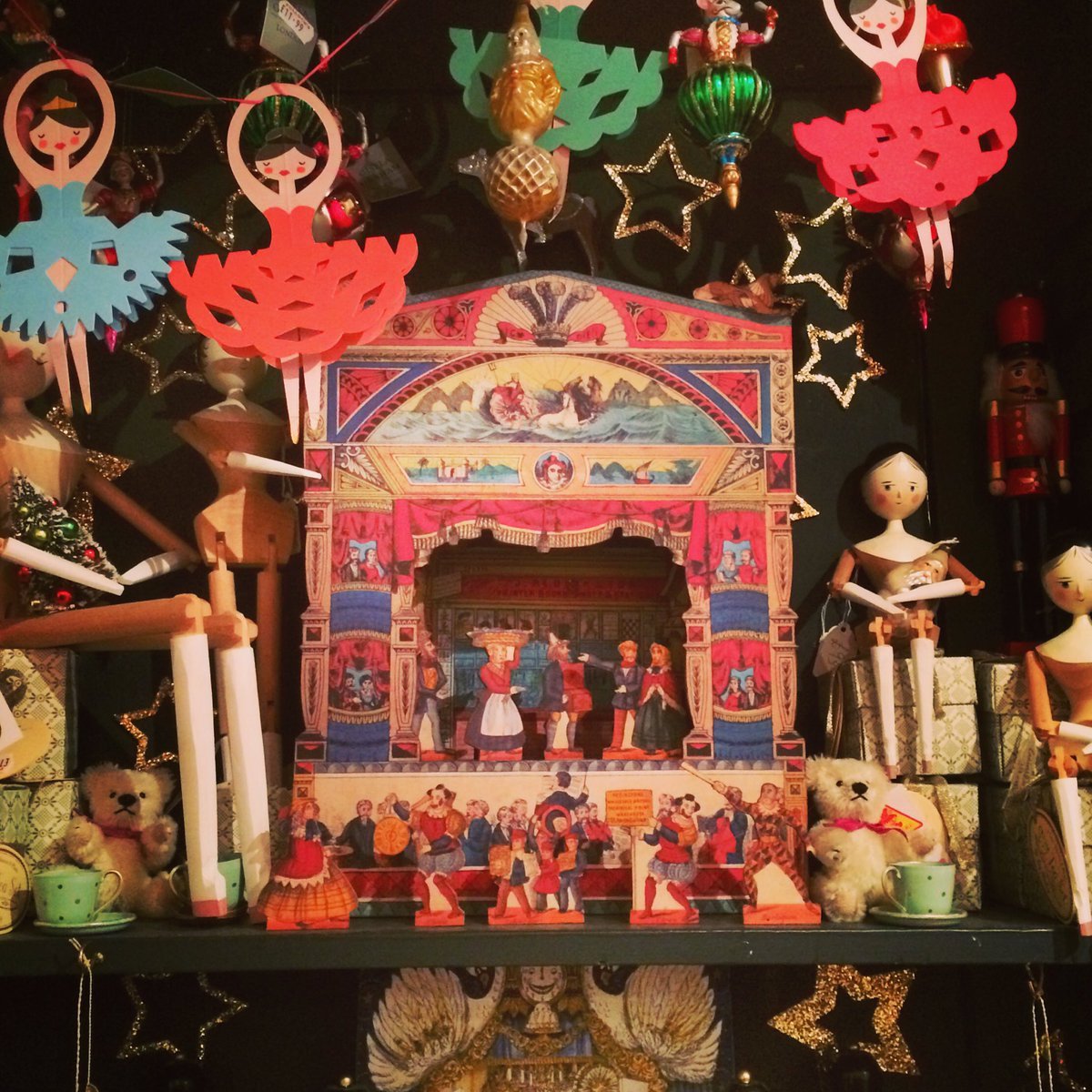 benjamin pollock toy store